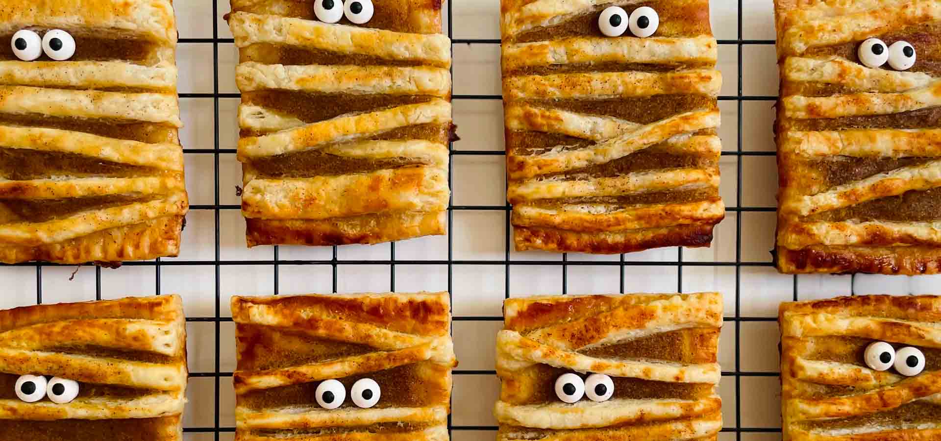 Reduced Sugar Halloween Pumpkin Mummy Hand Pies 