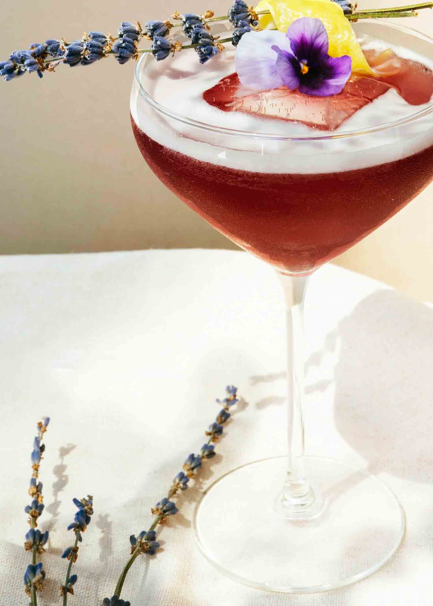Low-Sugar Elderflower Lavender Cocktail Recipe