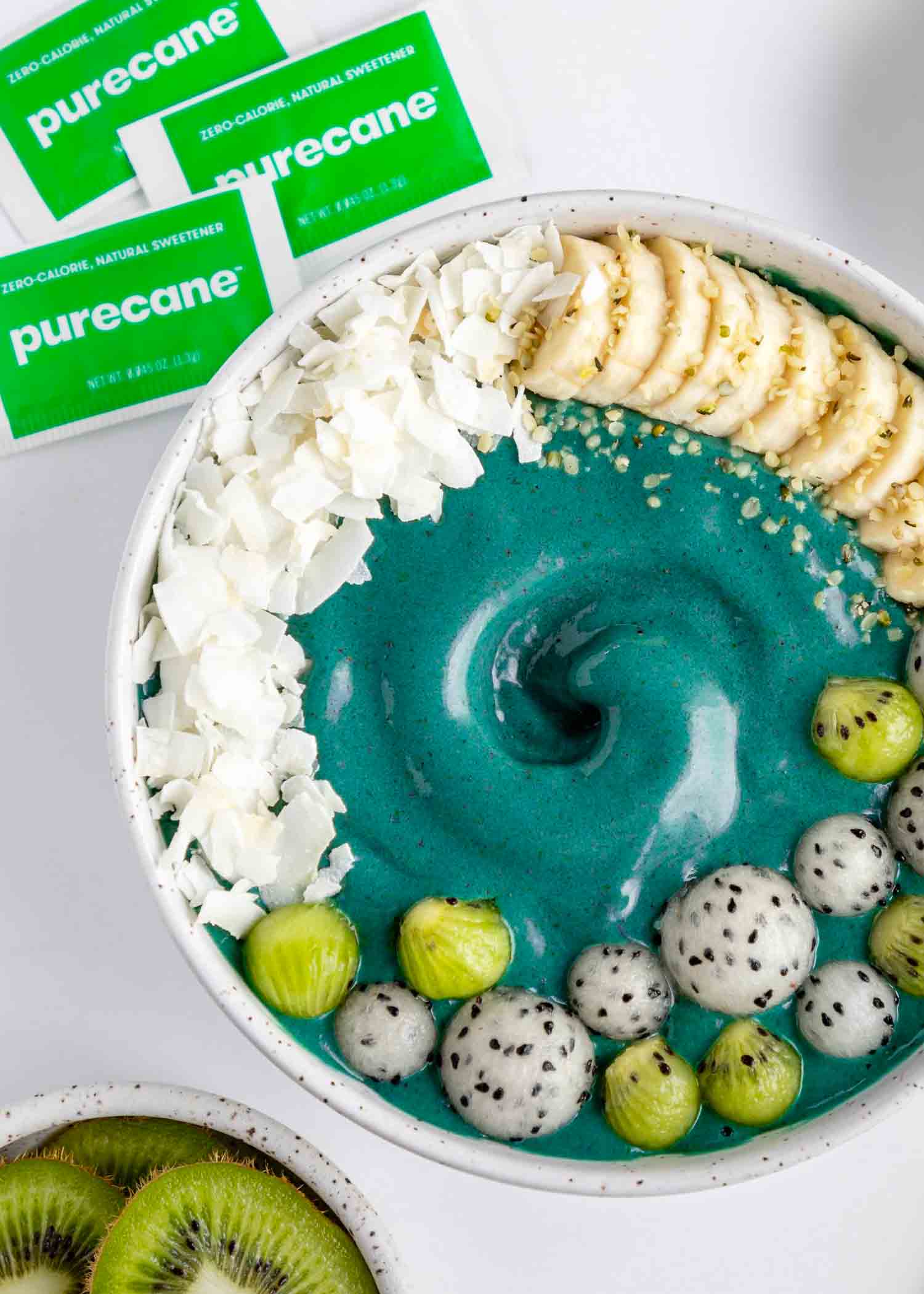 Smoothie Bowl Recipe: Kiwi Spirulina Low Sugar