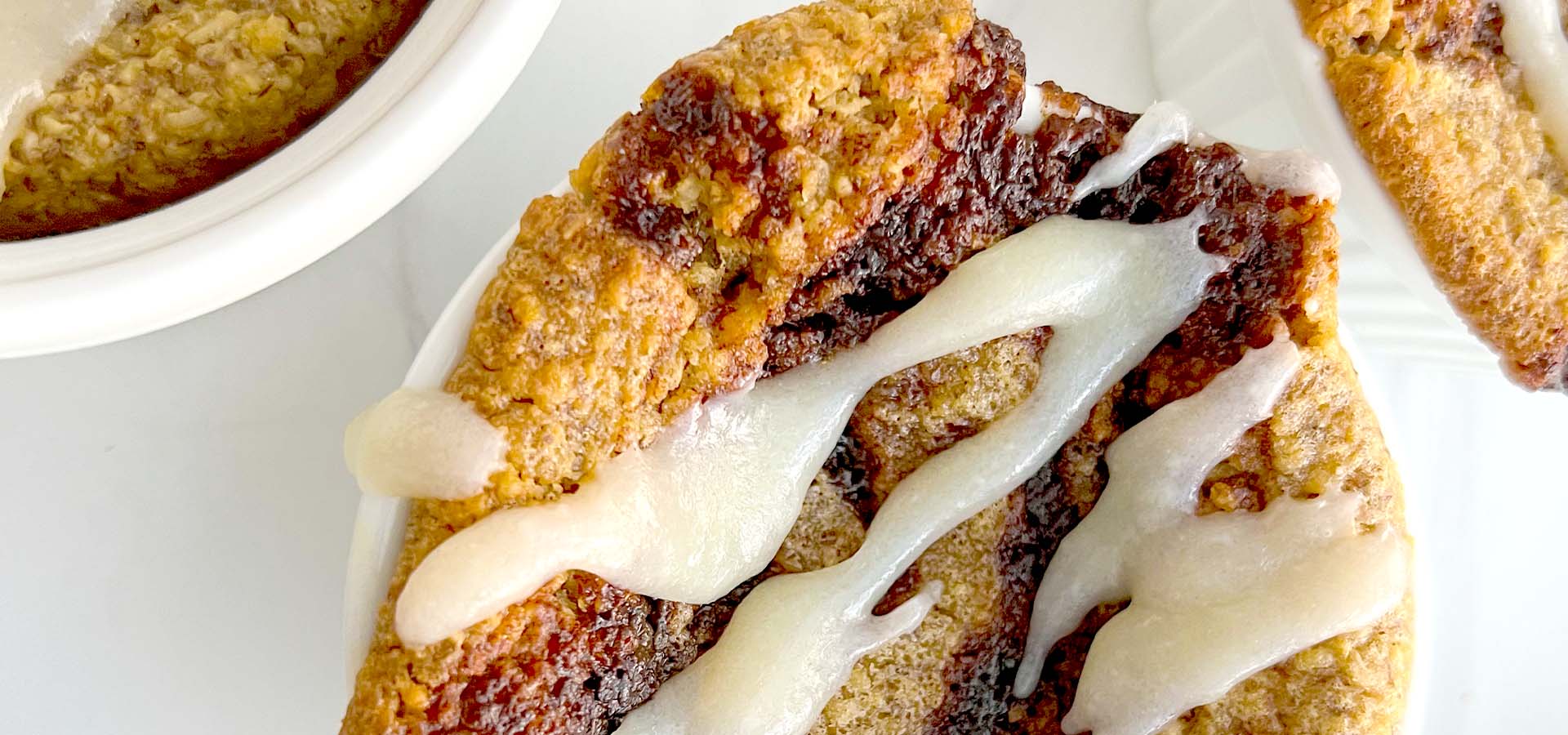 Cinnamon Roll Baked Oatmeal